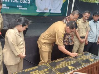 Wakil Bupati dan Ketua DPRD Sleman Resmikan Jalan Hasil Padat Karya di Watuadeg Jogotirto Berbah