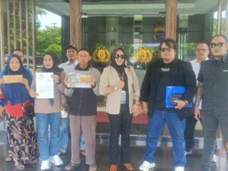 Aduan Mangkrak Delapan Bulan, Warga Gondang Kepung Polres Kendal Tuntut Kejelasan Penyidikan