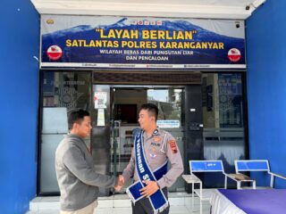 Polantas Menyapa: Satlantas Polres Karanganyar Ajak Warga Manfaatkan Layanan Digital STNK, Tegaskan Samsat Bebas Calo