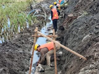 Diduga Tak Sesuai Spesifikasi dan Tanpa Papan Informasi, Proyek di Dekat Jalur Nasional III Prembun Disorot