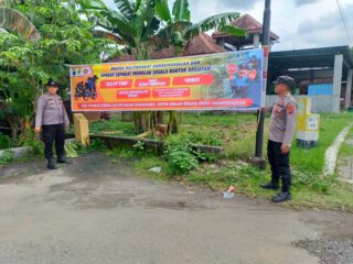 Empat Titik Strategis Sambungmacan Dipasangi Spanduk Kamtibmas, Polisi Tegaskan Ramadhan Harus Aman dan Tertib