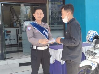 Program Polantas Menyapa: Pelayanan SIM di Satpas Karanganyar Semakin Humanis dan Profesional