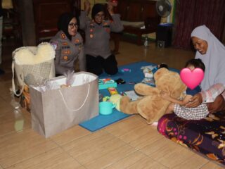 Sentuhan Kemanusiaan Kapolres Sragen: AKBP Dewiana Hadir Pulihkan Trauma Anak Korban Penganiayaan