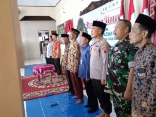 Jumat Berkah Ramadhan di Manyaran, Polisi dan Tokoh Agama Perkuat Ukhuwah