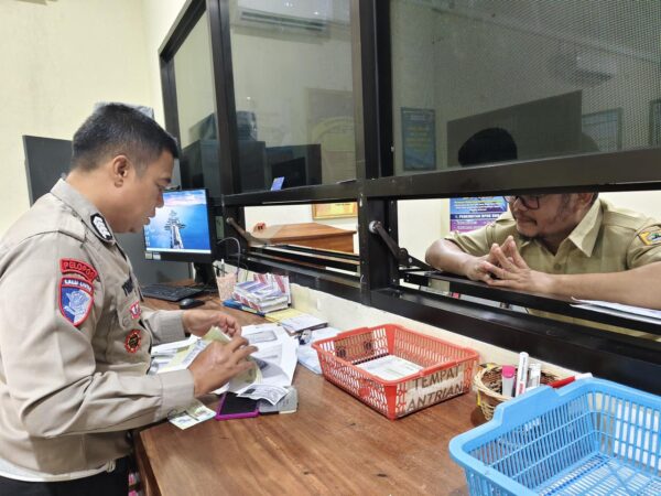 Polantas Menyapa: Satlantas Karanganyar Tingkatkan Pelayanan Administrasi BPKB Secara Cepat dan Transparan