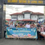 Di Senja Ramadhan, Lapas Pati Berbagi Takjil untuk Masyarakat*