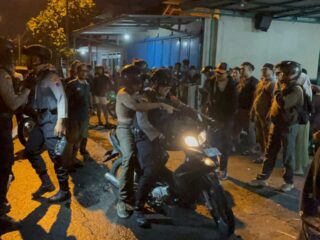 Akibat Pengaruh Miras, Dua Warga Sukoharjo Laka Lantas dan Diamankan Tim Sparta