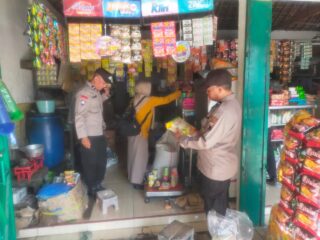 Jelang Lebaran 2026, Polisi dan Puskesmas Sidak Pasar Kedawung: Makanan Kadaluarsa Ditemukan di Sejumlah Toko