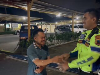 Respons Cepat Laporan 110, Satlantas Polres Wonogiri Kawal Pasien dari Jatisrono ke RS dr. Oen Solo Baru