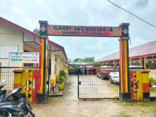 Dugaan Kejanggalan Proyek Revitalisasi SMP Negeri 4 Gunungsitoli Utara Disorot Publik