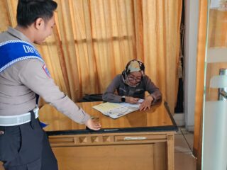 Polantas Menyapa di Samsat Karanganyar, Pelayanan Pajak Kendaraan Kini Lebih Mudah dan Transparan