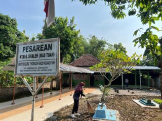 Lapas Pati Gelar Aksi Bersih Masjid dan Makam dalam Peringatan Hari Bakti Pemasyarakatan ke-62*