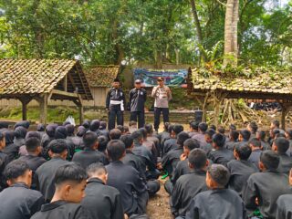 Polri Kawal Ketat Longmarch PSHT di Purwantoro, 187 Peserta Ikuti Kenaikan Sabuk Putih