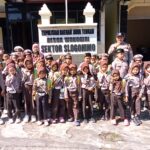 Polisi Sahabat Anak, Puluhan Siswa RA Al Uswah Kunjungi Polsek Slogohimo