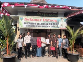 Implementasi Pidana Kerja Sosial di Kabupaten Kudus: Bapas Pati Bersama Kejaksaan Serahkan 8 Terpidana kepada Mitra Pelaksana di 6 Desa*