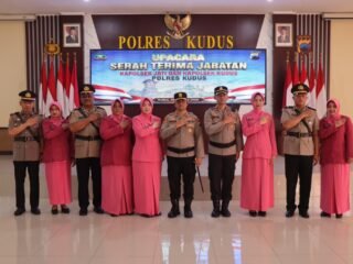 Polres Kudus Gelar Sertijab Dua Kapolsek, Kapolres Tekankan Integritas dan Penguatan Kamtibmas