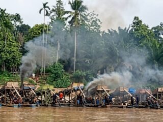 Masyarakat Desak Aparat Tindak Tegas Tambang Ilegal di Sungai Indragiri dan Usut Tuntas Penampung Emas