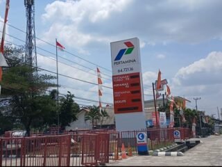 AWAK MEDIA TEMUKAN DUGAAN PELANGGARAN SOP DI SPBU 64.721.16 SIDOMULYO. BPH MIGAS & PERTAMINA DIMINTA TINDAKLANJUTI