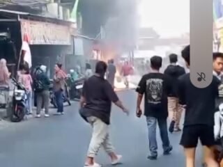 Warung Madura di Jalan Karangjati–Pringapus Terbakar, Satu Motor Dilaporkan Ludes
