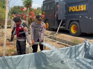 Sentuh Hati Warga, Polres Jepara Gelar Baksos Salurkan 6.000 Liter Air Bersih di Mayong Kidul