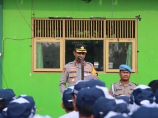 Kapolres Jepara Jadi Irup Upacara di SMPN 5 Jepara: Ajak Siswa Jauhi Perundungan dan Kenakalan Remaja